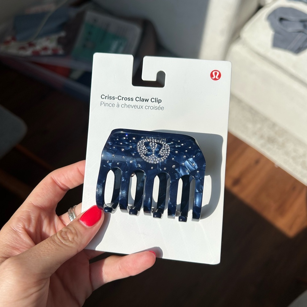 NWT Lululemon Criss-Cross Claw Clip